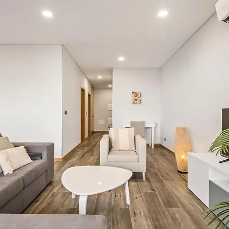 Casa Raposinhas Iv, * 푼샬