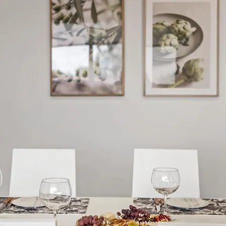 Casa Raposinhas Iv, *