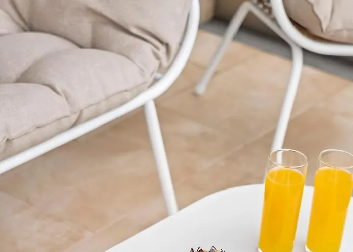 Casa Raposinhas Iv, *