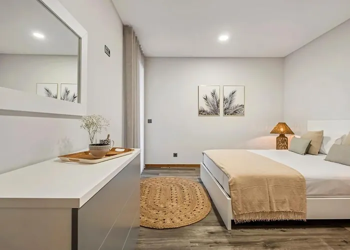 Casa Raposinhas Iv, * 丰沙尔